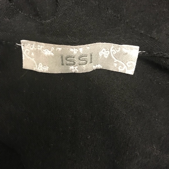 Issi “Skulls” - Picture 4 of 4